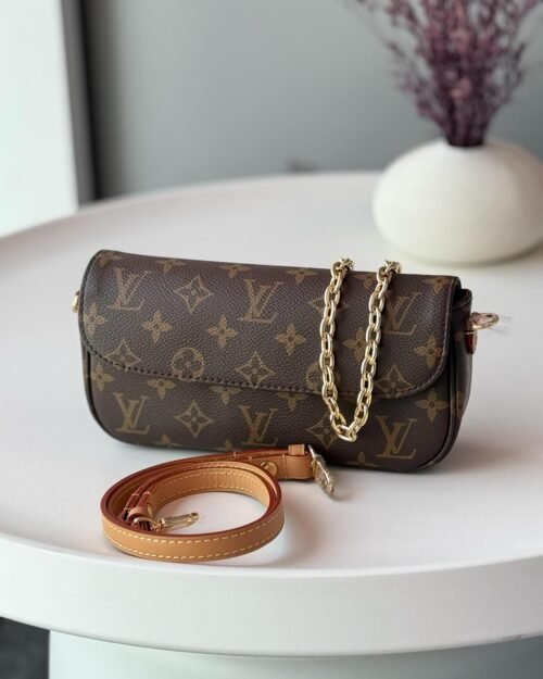 LV Bag super